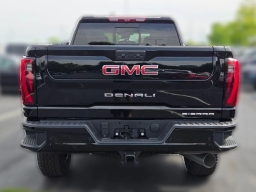 GMC Sierra 2500HD Denali 4WD Crew Cab 159" 2026