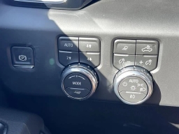 GMC Sierra 3500HD Denali 4WD Crew Cab 159" 2026