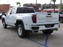 GMC Sierra 3500HD Denali 4WD Crew Cab 159" 2026