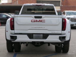 GMC Sierra 3500HD Denali 4WD Crew Cab 159" 2026