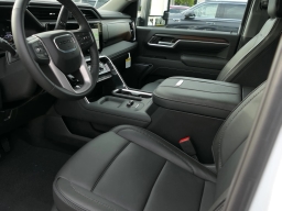 GMC Sierra 3500HD Denali 4WD Crew Cab 159" 2026
