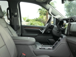 GMC Sierra 3500HD Denali 4WD Crew Cab 159" 2026