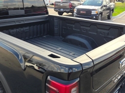 GMC Sierra 2500HD Denali Ultimate 4WD Crew Cab 159" 2026