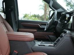 GMC Sierra 2500HD Denali Ultimate 4WD Crew Cab 159" 2026
