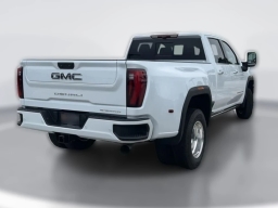 GMC Sierra 3500HD Denali Ultimate 4WD Crew Cab 159" 2026
