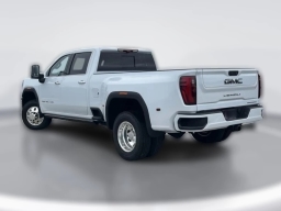GMC Sierra 3500HD Denali Ultimate 4WD Crew Cab 159" 2026