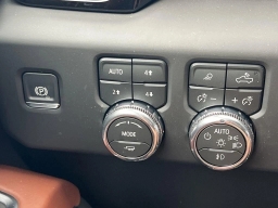 GMC Sierra 3500HD Denali Ultimate 4WD Crew Cab 159" 2026