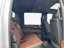 GMC Sierra 3500HD Denali Ultimate 4WD Crew Cab 159" 2026