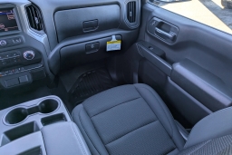 GMC Sierra 1500 Pro 4WD Crew Cab 147" 2026