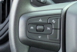 GMC Sierra 1500 Pro 4WD Crew Cab 147" 2026