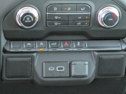 GMC Sierra 1500 Pro 4WD Crew Cab 147" 2026