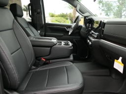 GMC Sierra 1500 SLE 4WD Crew Cab 147" 2026