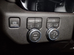 GMC Sierra 1500 Elevation 4WD Crew Cab 147" 2026
