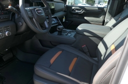 GMC Sierra 1500 AT4 4WD Crew Cab 147" 2026