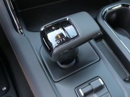 GMC Sierra 1500 AT4 4WD Crew Cab 147" 2026