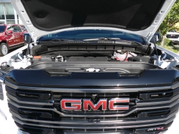 GMC Sierra 1500 AT4 4WD Crew Cab 147" 2026