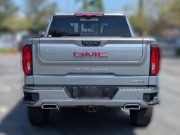 GMC Sierra 1500 AT4 4WD Crew Cab 147" 2026
