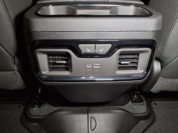 GMC Sierra 1500 AT4 4WD Crew Cab 147" 2026