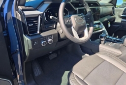 GMC Sierra 1500 Denali 4WD Crew Cab 147" 2026