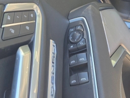 GMC Sierra 1500 Denali 4WD Crew Cab 147" 2026