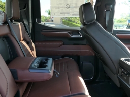 GMC Sierra 1500 Denali Ultimate 4WD Crew Cab 147" 2026
