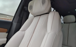 Cadillac VISTIQ Luxury AWD 4dr 2026
