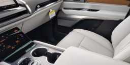 Cadillac VISTIQ Luxury AWD 4dr 2026
