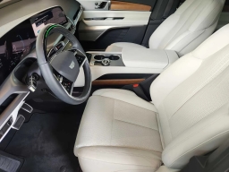 Cadillac VISTIQ Luxury AWD 4dr 2026