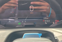 Cadillac VISTIQ Premium Luxury AWD 4dr 2026
