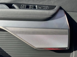 Cadillac VISTIQ Platinum AWD 4dr 2026