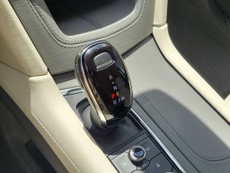 Cadillac XT5 FWD Premium Luxury 4dr 2026