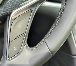 Cadillac XT5 AWD Premium Luxury 4dr 2025