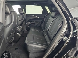 Cadillac LYRIQ Luxury 4dr 2026