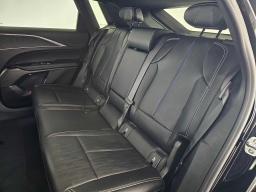 Cadillac LYRIQ Luxury 4dr 2026