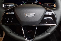 Cadillac LYRIQ Luxury 4dr 2026