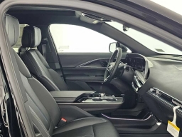 Cadillac LYRIQ Luxury 4dr 2026