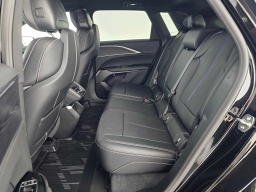 Cadillac LYRIQ Luxury 4dr 2026