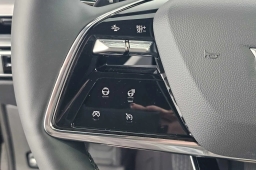 Cadillac LYRIQ Luxury 4dr 2026