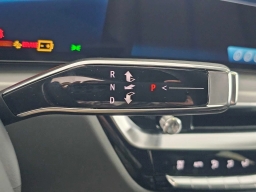 Cadillac LYRIQ Luxury 4dr 2026