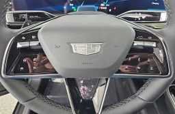 Cadillac LYRIQ Luxury 4dr 2026