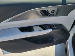 Cadillac LYRIQ Luxury 4dr 2027