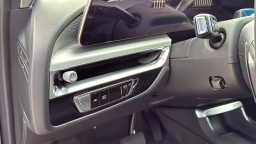Cadillac LYRIQ Premium Luxury 4dr 2026