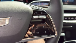 Cadillac LYRIQ Premium Luxury 4dr 2026