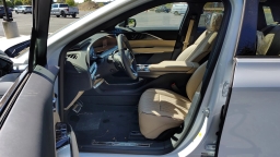 Cadillac LYRIQ Signature Luxury 4dr 2026