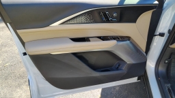 Cadillac LYRIQ Signature Luxury 4dr 2026