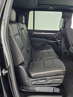 Cadillac Escalade ESV RWD Luxury 4dr 2026