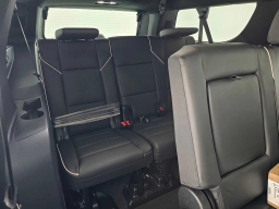 Cadillac Escalade ESV RWD Luxury 4dr 2026