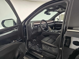 Cadillac Escalade ESV RWD Luxury 4dr 2026