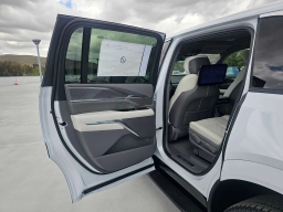 Cadillac Escalade IQ Luxury AWD 4dr 2026