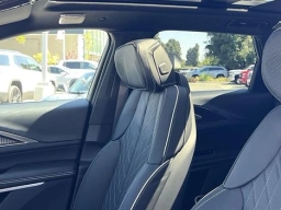 Cadillac LYRIQ LYRIQ-V Premium 4dr 2026